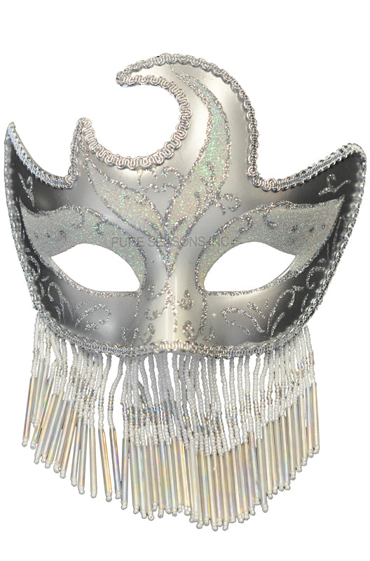 How to Choose a Masquerade Mask for Prom